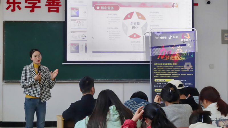 vi设计报价与时间关系